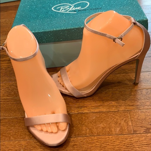 Betsy Johnson Pink Satin Sandal size 8.5 - Picture 3 of 7